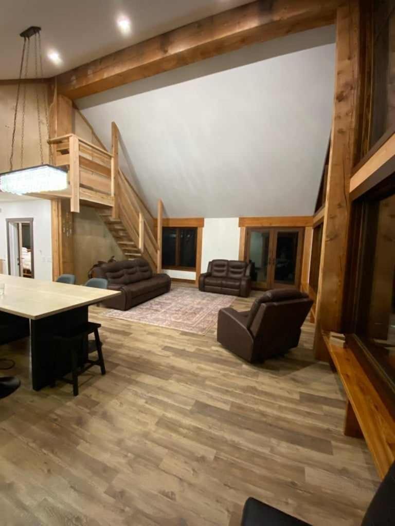 River Safari Mountain View Suite Blue River Bagian luar foto