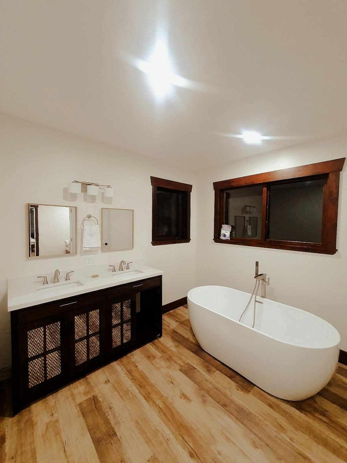 River Safari Mountain View Suite Blue River Bagian luar foto